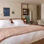 Alfred Hotel